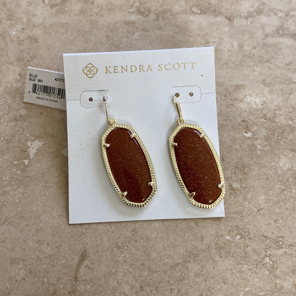 Kendra Scott Elle earrings. NWT. Burnt orange color